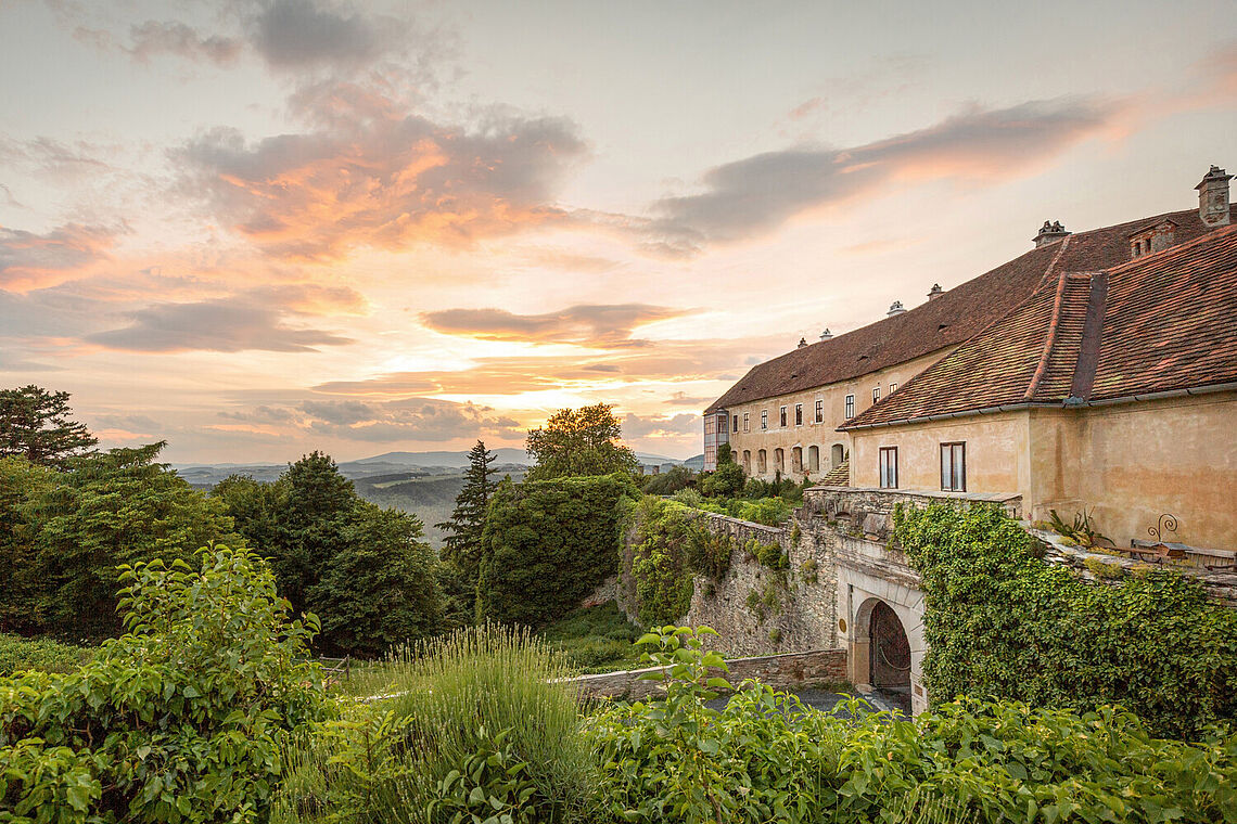 Außenansicht Hotel Burg Bernstein