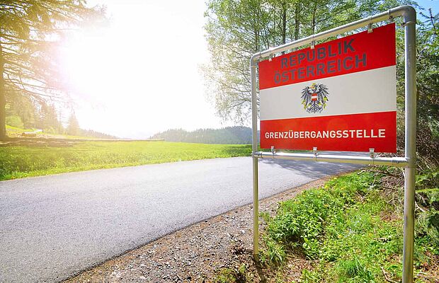 Grenzübergangstafel Österreich