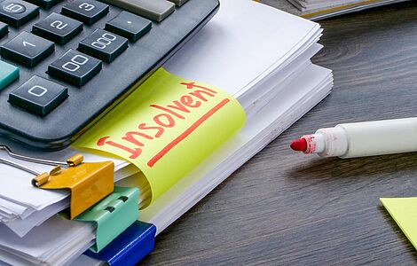 Zettel mit Post-It Insolvent