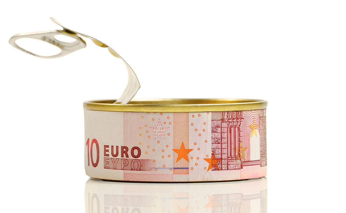 Thunfischdose mit 10-Euro-Banderole