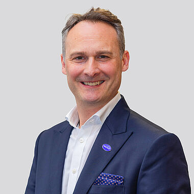 Portraitfoto Florian Weikl