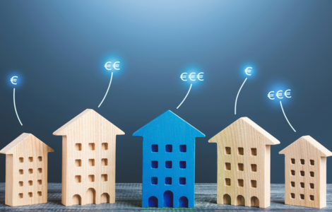Holzhäuschen mit Eurozeichen