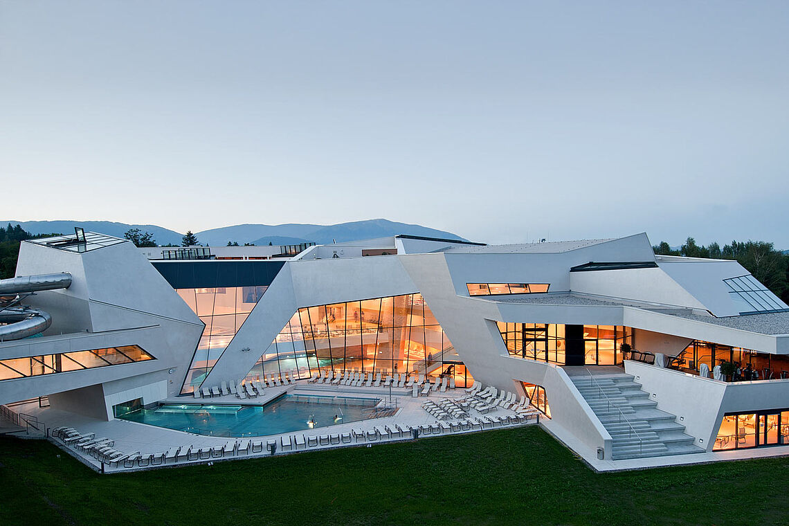 Außenansicht Therme Villach