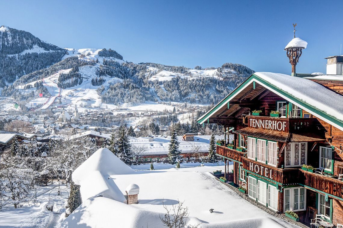 Außenansicht Relais & Chateaux Hotel Tennerhof im Winter